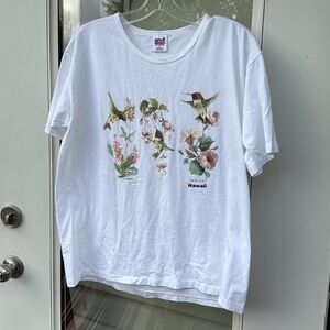White anvil Hawaii hummingbird cottagecore and bird Graphic T-Shirt Lg